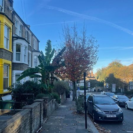 Self-Contained Flat On The 2Nd Floor You Will Share With One Other Guest, In A Family House 2 Minutes Walk From Tufnell Park Station 2Nd Floor With Stairs Лондон Екстер'єр фото