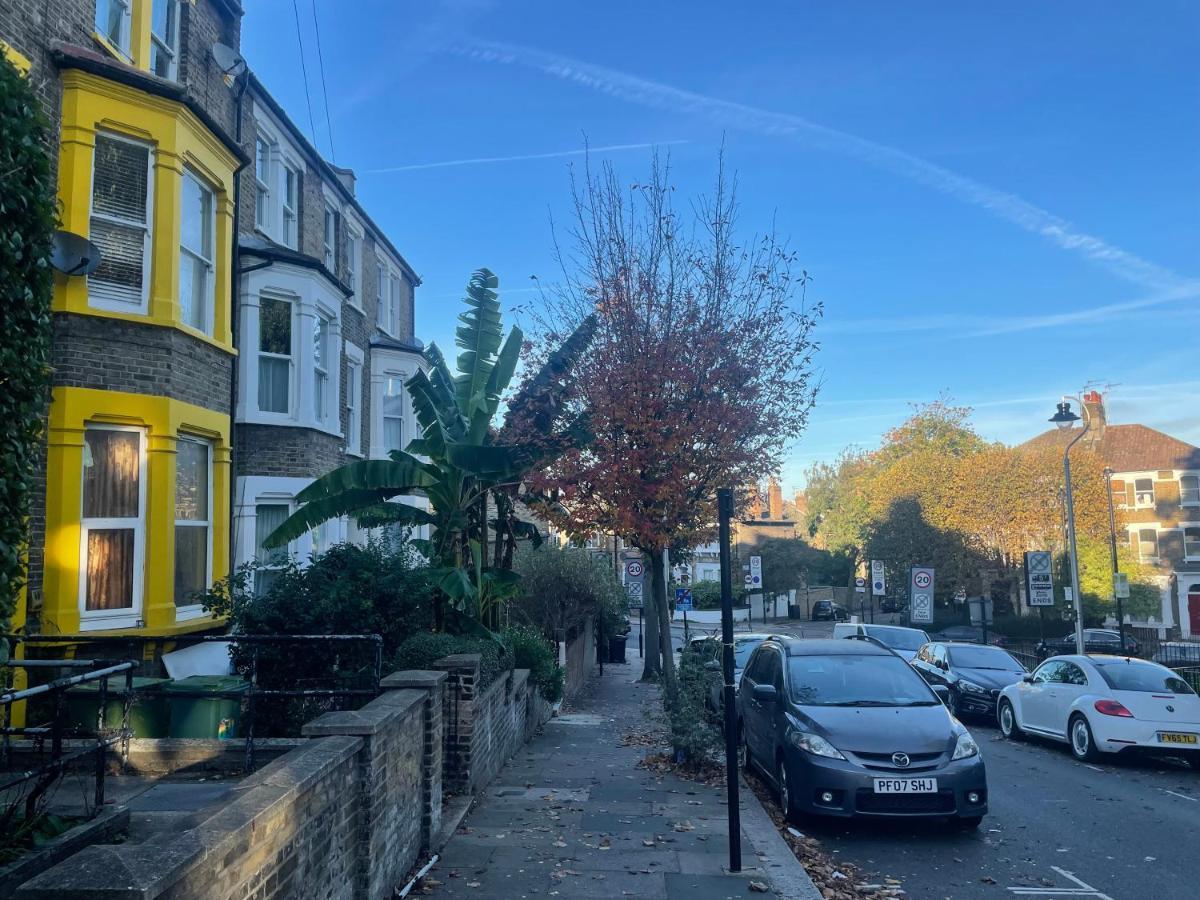 Self-Contained Flat On The 2Nd Floor You Will Share With One Other Guest, In A Family House 2 Minutes Walk From Tufnell Park Station 2Nd Floor With Stairs Лондон Екстер'єр фото