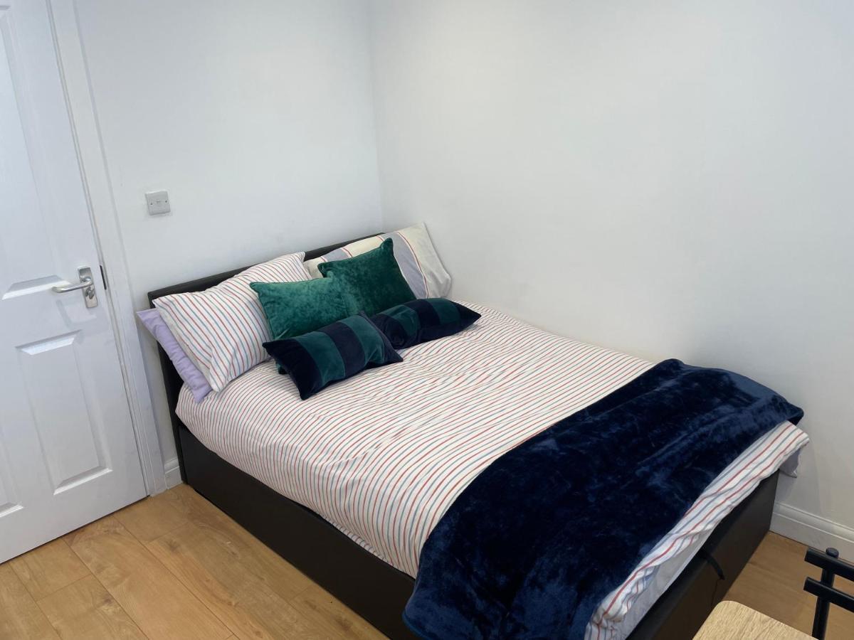 Self-Contained Flat On The 2Nd Floor You Will Share With One Other Guest, In A Family House 2 Minutes Walk From Tufnell Park Station 2Nd Floor With Stairs Лондон Екстер'єр фото
