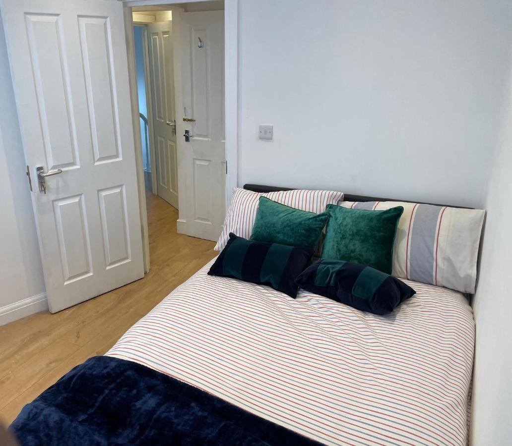 Self-Contained Flat On The 2Nd Floor You Will Share With One Other Guest, In A Family House 2 Minutes Walk From Tufnell Park Station 2Nd Floor With Stairs Лондон Екстер'єр фото