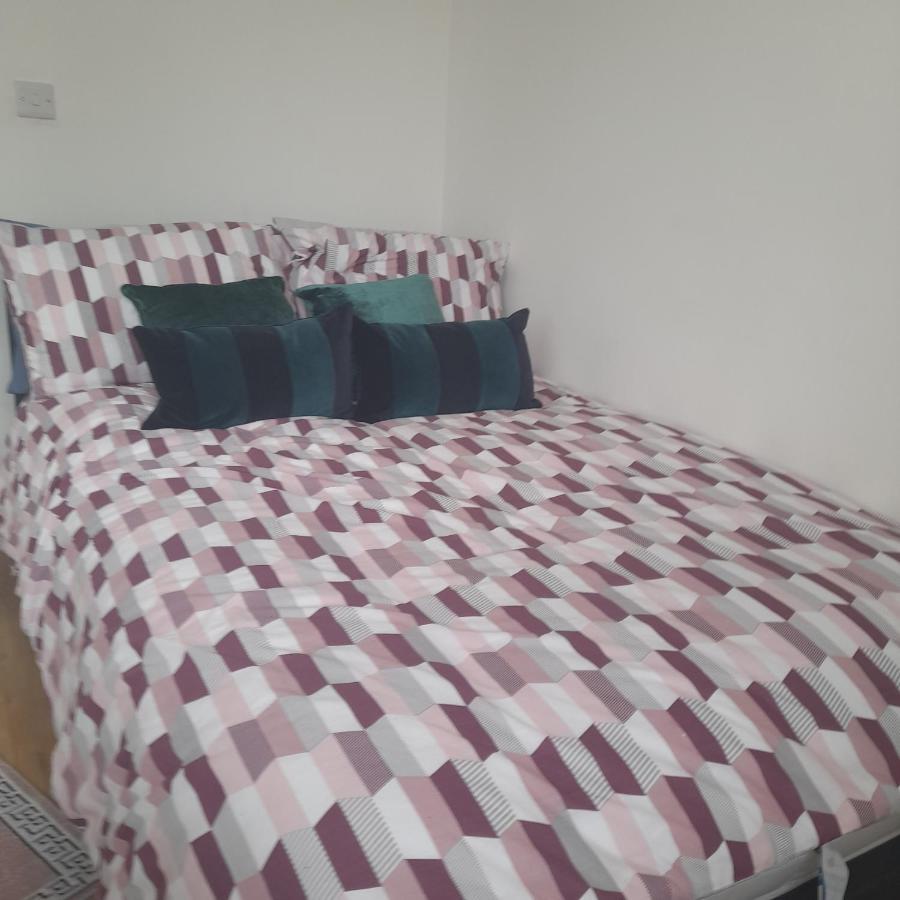 Self-Contained Flat On The 2Nd Floor You Will Share With One Other Guest, In A Family House 2 Minutes Walk From Tufnell Park Station 2Nd Floor With Stairs Лондон Екстер'єр фото